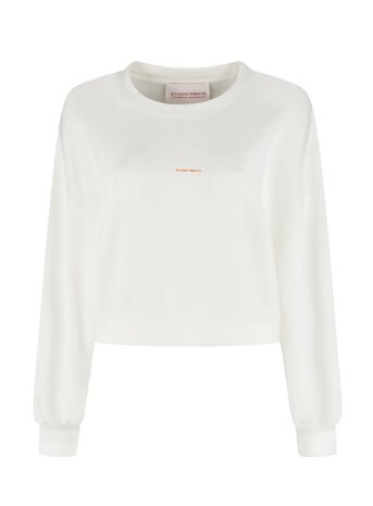 Studio amaya sweater Betty white 