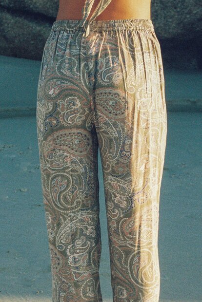 Moost wanted niva paisley pants 