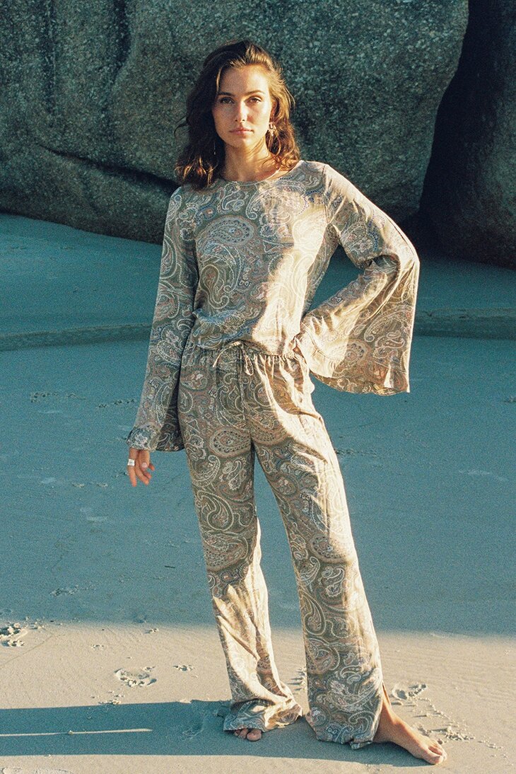 Moost wanted niva paisley pants 